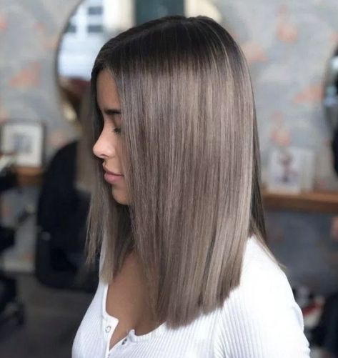 Brunette Hair Color Ideas, Rambut Brunette, Ash Brown Hair, Cute Hair Colors, Coping Mechanism, Brown Hair Balayage, Straight Bob, Hair Color For Women, Short Hair Color