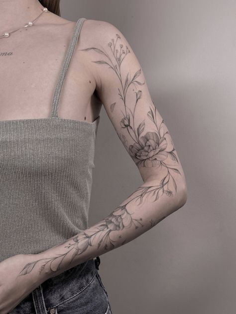 Dainty Vine Tattoo, Vine Tattoo Arm, Simplistic Tattoo, Tattoo Arm Sleeve, Arm Wrap Tattoo, Tattoo Leggings, Wrap Around Tattoo, Around Arm Tattoo, Vine Tattoo