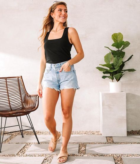 Levi's® Premium 501® High Rise Short - Women's Shorts in Luxor Heat | Buckle High Waisted Jean Shorts Outfit Summer, Summer Jean Shorts Outfit, Jean Short Outfits, Summer Shorts Outfits, High Waisted Jean Shorts, Jeans For Short Women, Levis Women, Levi Shorts, High Rise Shorts