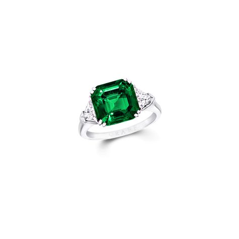 Discover the square emerald cut emerald ring from the Classic Graff jewellery collection. Enter a world of perfection and beauty at Graff. Square Engagement Rings, Emerald Cut Ring, Floral Engagement Ring, Bridal Accessories Jewelry, Black Diamond Engagement, Rings Collection, Emerald Cut Rings, Bridal Fashion Jewelry, Fine Diamond Jewelry