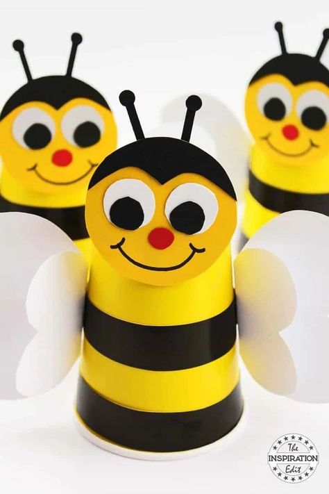 How cute are these Paper Cup Preschool Bumble Bee Crafts? Check out the method now! #craftsforkids #crafts #animals Bumble Bee Crafts, Bumble Bee Craft, Paper Cup Crafts, Bee Craft, Bee Crafts For Kids, Bee Activities, Frog Crafts, Toilet Paper Crafts, Summer Crafts For Kids