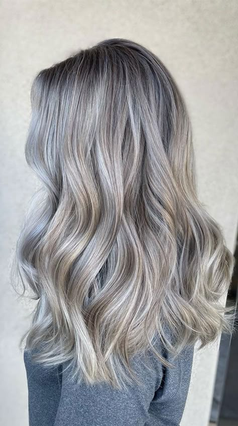 Pearl Ash Blonde Hair, As Blond, Dimensional Ash Blonde, Smokey Ash Blonde, Dark Ash Blonde Hair Color, Greyish Blonde Hair, Ash Blonde Hair With Highlights, Grey Hair Colour, Silver Hair Short