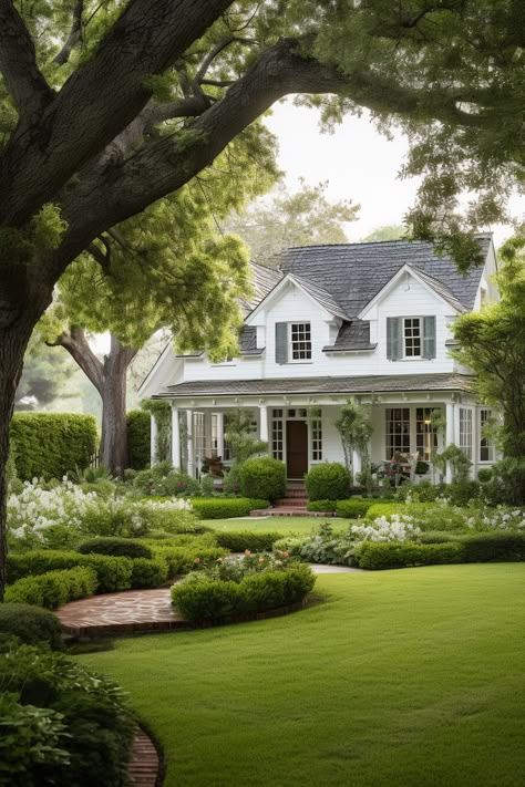 Farmhouse Living - Traditional White Home Exterior - Hydrangeas in Landscaping - Wrap around Porch Countryside Cottage, Farmhouse Interior Design, Cottage Exterior, Dream Cottage, Design Apartment, Design Exterior, Cute House, Farmhouse Exterior, Dream House Exterior