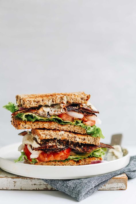 Vegan Blt Sandwich, Vegan Sandwich Recipes, Thai Mango, Vegan Sandwiches, Blt Sandwich, Sandwich Fillings, Vegan Lunches, Mango Salad, Oil Free Vegan