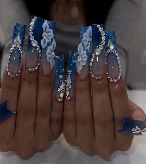 Blue Diamond Nails, Sweet 16 Nails, Blue Prom Nails, Mexican Nails, Quinceanera Nails, Blue Glitter Nails, Nail Paints, Idea Nail, Blue Acrylic Nails