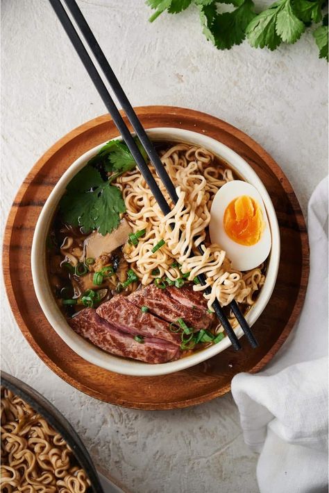 Beef Ramen Recipe, Beef Ramen Noodle Recipes, Beef Ramen, Noodle Bowls Recipes, Ramen Recipes Easy, Ramen Broth, Ramen Dishes, Leftover Beef, Homemade Ramen