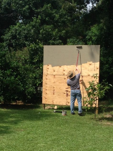 Building Your Suburban Outdoor Archery Range - Surviving Prepper Diy Archery Range, Archery Backstop Diy, Backyard Archery Range Diy, Archery Backstop, Indoor Archery Range, Diy Archery Target, Archery Party, Bow Hunting Women, Field Archery