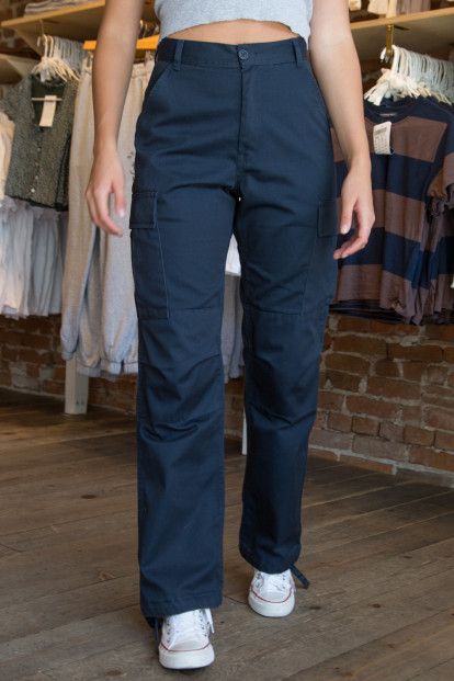 Navy Blue Cargo Pants Outfit, Blue Cargo Pants Outfit, Navy Blue Pants Outfit, Dickies Outfit, Navy Blue Cargo Pants, Worker Pants, Blue Pants Outfit, Navy Cargo Pants, Baggy Joggers