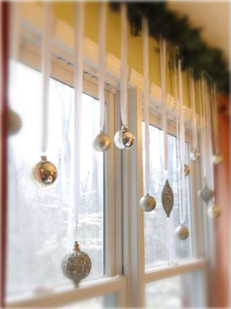 15 Ways to Decorate for Christmas (On a Budget) - Page 13 of 16 - Picky Stitch Christmas Window Decorations, Easy Christmas Decorations, Christmas On A Budget, Christmas Time Is Here, Christmas Window, Noel Christmas, Christmas Deco, Christmas Joy, Christmas Inspiration