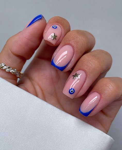 Star Nails Simple, Holiday Nails New Years, Acrylic Nails Holiday, Simple Nails Short, Nail Art Acrylic Nails, Nails New Years, Nails Star, Evil Eye Nails, Blue French Tips