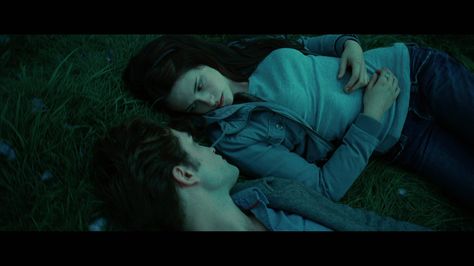 1795 Bella Y Edward, Twilight Bella And Edward, Twilight Videos, Twilight 2008, Bella Cullen, Twilight Edward, Twilight Photos, Twilight Film, Edward Bella