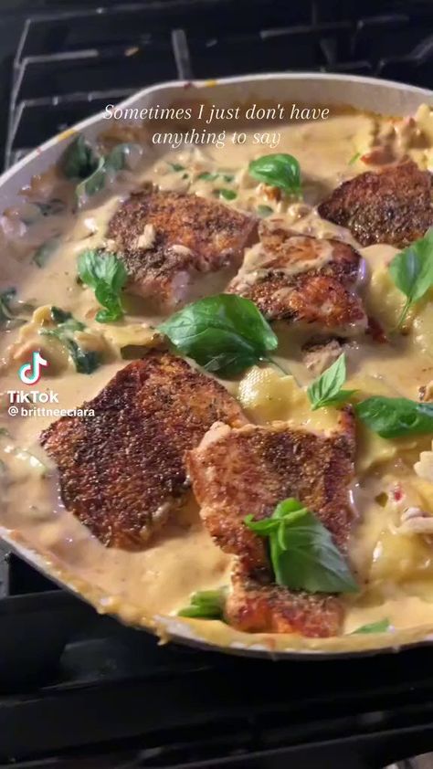 RICHBYMRNG on X: "i low key wanna try this 🤤 #cooking #foodporn https://t.co/eZHNmokVLI" / X Alfredo With Salmon, Salmon Ravioli, Ravioli Recipes, Ravioli Recipe, Ravioli, Salmon Recipes, Alfredo, Low Key, Good Eats