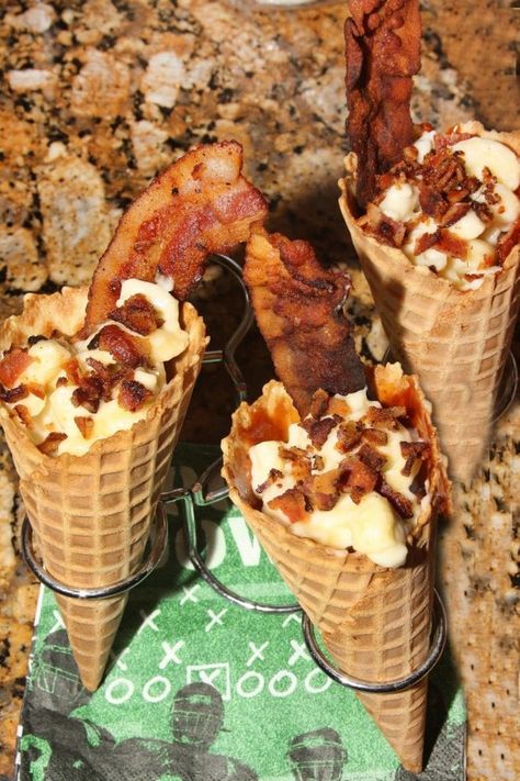 BBQ Bacon Mac and Cheese Waffle Cones Unique Food Truck Ideas, Homemade Hotdogs, Stuffed Waffle, Baseball Food, Cone Ideas, Waffle Cone Recipe, Food Truck Menu, Cheese Waffles, Extreme Food