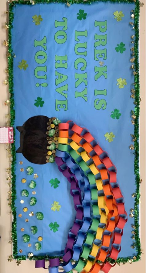 March Teacher Bulletin Boards, Irish Bulletin Board Ideas, March Preschool Bulletin Board Ideas, St Patrick’s Day Board, March Bulletin Boards Elementary, Preschool March Bulletin Boards, Saint Patricks Day Bulletin Board Ideas, St Pattys Day Bulletin Board Ideas, Lucky Charms Bulletin Board Ideas