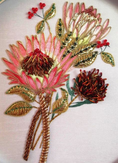 Protea, exquisite! Crewel Embroidery Tutorial, Goldwork Embroidery, Crewel Embroidery Patterns, Roses Beautiful, Gold Work Embroidery, Zardozi Embroidery, Crewel Embroidery Kits, Hand Embroidery Kits, Motifs Perler