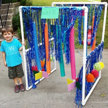 A play car wash I built with my son for under $40 Car Wash Birthday Party, Car Wash Party, Kid Car Wash, Monster Jump, Auto Party, Diy Kids Playground, Toddler Party Games, Bobby Car, 5th Birthday Boys