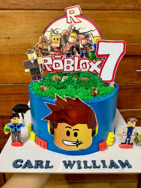 Roblox Cake Ideas For Boys, Roblox Cake Boys, Roblox Cake Ideas, Roblox Cake Design, Roblox Cakes, Free Robux Hack, Free Robux Codes, Batman Cake Topper, Roblox Birthday Cake