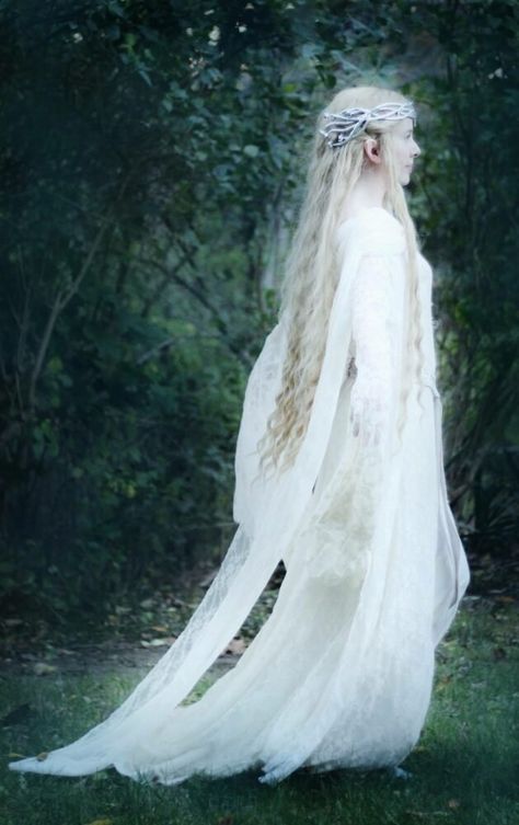 Elvish Aesthetic, Galadriel Cosplay, Middle Earth Elves, Lotr Wedding, Elf Cosplay, Loose Hair, Fairytale Photography, Wild Apple, Fantasy Photography