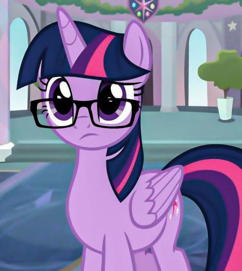 twilight Twilight Pfp Mlp, Twilight My Little Pony, Twilight Sparkle Pfp, Twilight Pfp, Twilight Pony, Twilight Sparkle Icon, Mlp Pfp, My Little Pony Twilight Sparkle, Mlp Icons