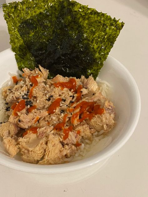 Salmon And Rice Aesthetic, Emily Mariko Salmon Bowl, Rice Bowl Aesthetic, Dorm Meals, Emily Mariko, Athlete Food, Foodie Aesthetic, Homemade Recipe Books, Healthy Aesthetic