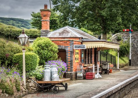 British Train Station, Llangollen Wales, Planet Coaster, Train Platform, Disused Stations, Old Train Station, Steam Railway, Train Depot, Train Stations