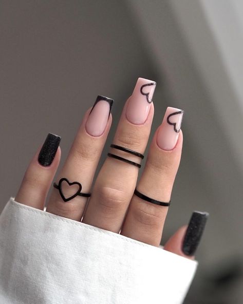 23+ Elegant Black & Pastel Pink Nail Ideas For 2024 - DrExplains Pastel Pink Nail Designs, Pastel Pink Nails, Romantic Nails, February Nails, Simple Gel Nails, Uv Gel Nail Polish, Really Cute Nails, Pink Acrylic Nails, Unique Nails