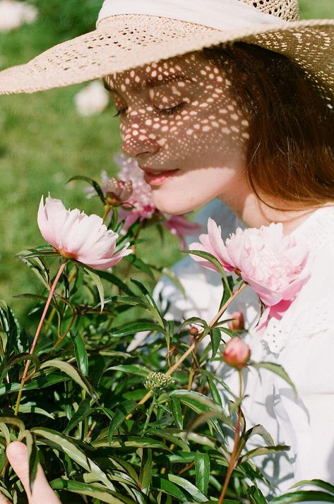 Peony Farm, Film Shot, Smelling Flowers, Stop And Smell The Roses, White Gardenia, Spring Scents, Smell The Roses, Peonies Garden, Pink Garden