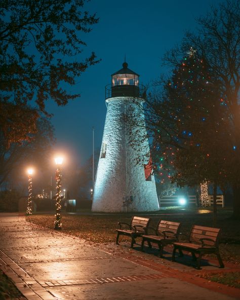 Christmas lights and Concord Point Lighthouse at night in Havre de Grace, Maryland Lighthouse At Night, Havre De Grace Maryland, Lighthouse Lighting, White Car, Hotel Motel, Posters Framed, Image House, City Skyline, Maryland