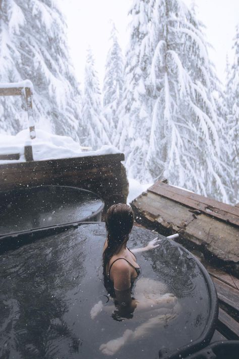 Winter Cabin, Ski Trip, Winter Aesthetic, Travel Goals, Travel Insurance, Travel Aesthetic, Hot Springs, Hot Tub, Places To Travel