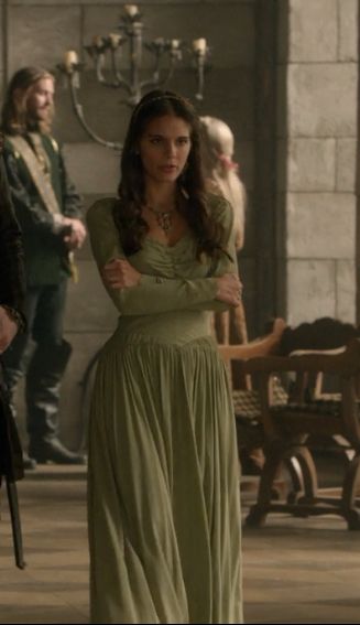 Lady Kenna - Reign "Prince of the Blood" Kenna Reign, Reign Outfits, Lady Kenna, Off The Shoulder Top Outfit, Reign Fashion, Reign Dresses, Fair Outfits, Royalty Aesthetic, Mary Stuart