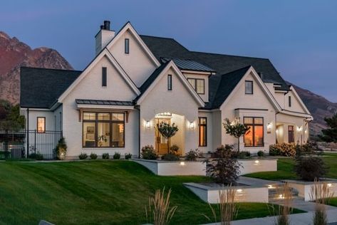 Wright Homes Photo Gallery | New Homes in Utah Wright Homes Utah House, Utah Homes, Mansion Exterior, Homes Exterior, Home Inspo, House Landscape, Country Estate, Dream House Exterior, House Goals