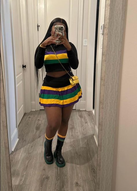 Simple Mardi Gras Outfit, Mardi Gras Tulle Skirt, Baddie Mardi Gras Outfits, Cute Mardi Gras Outfit, Mardi Gras Sequin Skirt, Mardi Gras Parade Outfit, Fits With Skirts, Parade Outfit, Madi Gras