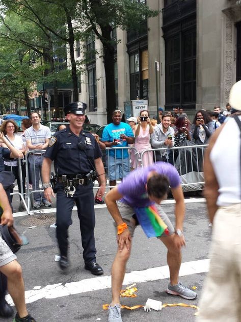 This Hot Cop Got Down At A Pride Parade And Oh My God You Need To See It Funny Cop Quotes, Nyc Pride, Dance Skills, Cops Humor, Funny Boy, Pride Parade, Lower Manhattan, Oh My God, Michael J