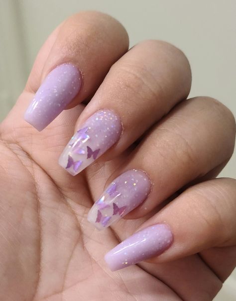 Nail Ideas Lavender Lilacs, Acrylic Nails Ideas With Butterflies, Pink And Purple Butterfly Nails Short, Lilac And White Nails Acrylic, Purple Nail Designs Butterfly Short, Nail Ideas Lilac Purple, Butterfly Nails Lavender, Spring Nails 2023 Lavender, Lavender Nails With Glitter Lilacs