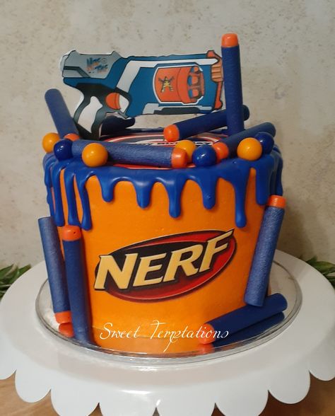 10th Birthday Boy Cake, 8th Birthday Cake Boys, 11th Birthday Cake Boy, 6th Birthday Theme Boy, Nerf Cakes For Boys, Boys Nerf Birthday Party, Nerf Cake Ideas, Nerf Party Ideas, Nerf Party Decorations