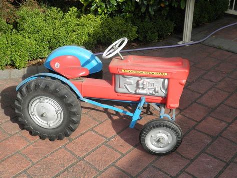 Ride-on toy tractor by Cyclops - MAAS Collection Pedal Tractor, Tractor Seats, Pedal Power, New South Wales Australia, Vintage Tools, Ride On Toys, Farm Tractor, Miniature Model, Farm Yard