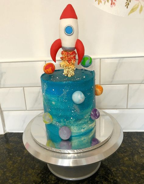 Rocket Birthday Cake, Rocket Ship Cake, Rocket Ship Cakes, Rocket Ship Party, Cake Design Images, Rocket Birthday, Rocket Cake, Rocket Party, Galaxy Cake