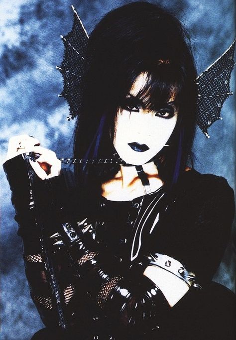 Kote Kei, Alternative Subcultures, Kei Fashion, Dir En Grey, Fashion D, Aesthetic People, Mall Goth, Character Development, Gothic Lolita