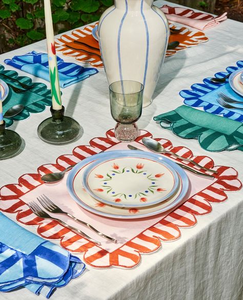 Infusing a breath of fresh air into our cherished pieces, this collection introduces perennial tulip motifs and candy-colored stripes, transforming everyday essentials into works of art Maximalist Kitchen, Dining Ideas, Set Table, Embroidered Linen, Motif Design, Dinner Plate Sets, Plates Set, Placemat Sets, 2024 Collection