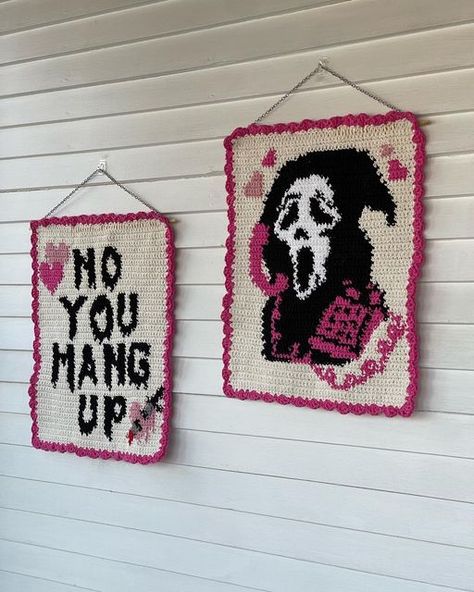 Crochet Grandma Gift, Crochet Gift Ideas For Grandma, Crochet Room Decoration, Funny Crochet Tapestry, Crochet Gift For Grandma, Hanging Tapestry Ideas, Crochet Gifts For Grandma, Bad Crochet, Crochet Poster