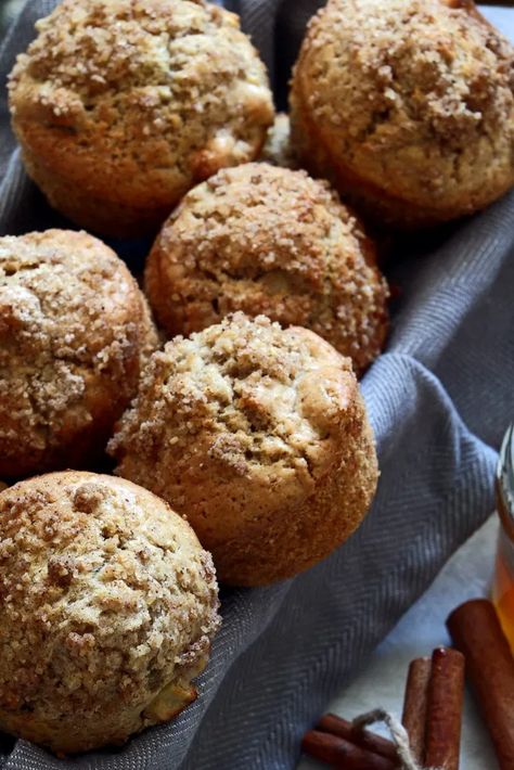 Apple Cinnamon Oatmeal Muffins, Apple Cinnamon Muffins Recipe, Apple Muffins Healthy, Apple Oatmeal Muffins, Dairy Free Muffins, Apple Muffin Recipes, Pecan Muffins, Apple Cinnamon Oatmeal, Apple Cinnamon Muffins