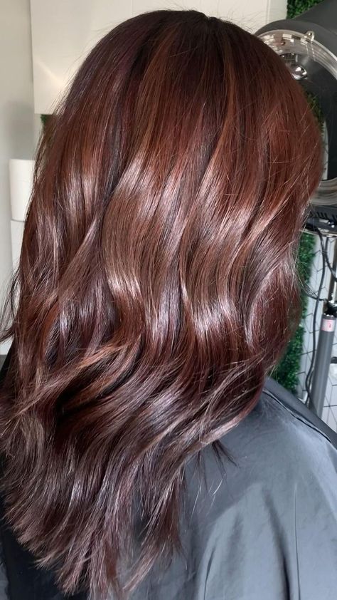 Mocha Hair Color, Mocha Brown Hair, Brown Auburn Hair, Hair Color Transformation, Mocha Color Hair, Shoulder Length Hair Cuts With Bangs, Mocha Hair, Dark Brunette Hair, Tutorial Hair