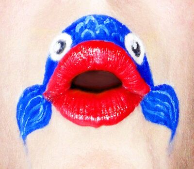 Fish lips Mod Eye Makeup, Funny Lips, Lip Art Makeup, Lips Art, Lipstick Designs, Face Painting Easy, Nice Lips, Lipstick Art, Face Paintings