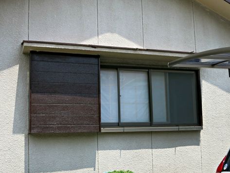 Sliding shutters are hidden behind the shutter screen on the left - this is standard for Japan houses. Home Shutters, Japanese Window, Old Japanese House, Japanese Homes, Traditional Japanese Home, Modern Japanese Architecture, Sliding Shutters, House Shutters, Window Shutters