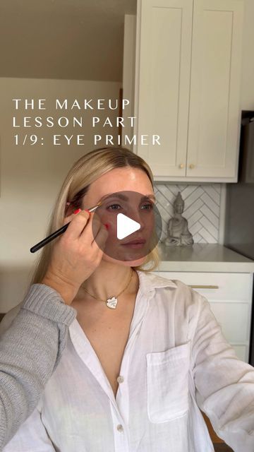 Stefanie Fritz•Luxury Makeup Artist Sonoma County on Instagram: "The Makeup Lesson Part 1/9: Eye Primer. Want your eye shadow to last? Get a good eye primer and take your time applying it. It is the canvas to your eye shadow and we want it smooth and perfect. Applying with a flat brush gives us the chance to perfect the brows and lift the tail. Everyone rushes this step, but it sets the tone for the rest of look and gives it a long lasting base. Comment: Eye primer if you want the links! Come back tomorrow for Eye Shadow! Xo #eyeprimer #eyebase #makeupseries #makeuplesson" Eye Primer How To Apply, Eyelid Primer, Eyeshadow Primer How To Apply, Best Eye Primer, Makeup Forever Primer, Eye Base, Makeup Lessons, Eye Primer, Flat Brush