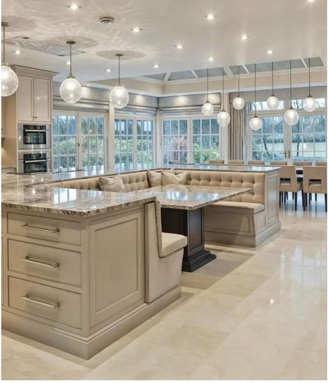 Mansion Kitchen, Elegant Kitchen Design, Dream Life House, Casa Country, Dream Kitchens Design, Beautiful Houses Interior, Dream House Rooms, Luxury Homes Dream Houses, Luxury Kitchens