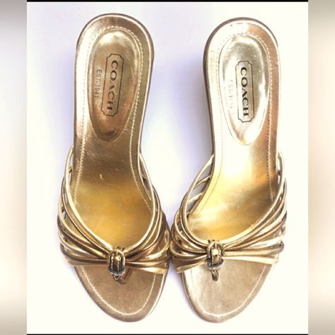 Japanese Sun, Gold Kitten Heels, Pretty Heels, Kitten Heel Sandals, Vintage Heels, Shoes Vintage, Girly Shoes, Aesthetic Shoes, Swag Shoes