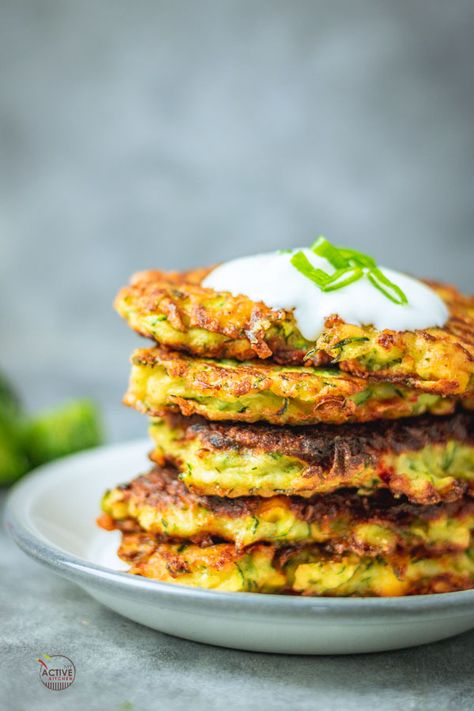 Sweetcorn Fritters Recipe, Lunchbox Meals, Sweetcorn Fritters, Courgette Recipes, Baked Zucchini Fritters, Courgette Fritter, Easy Sandwich, Potato Fritters, Bake Zucchini