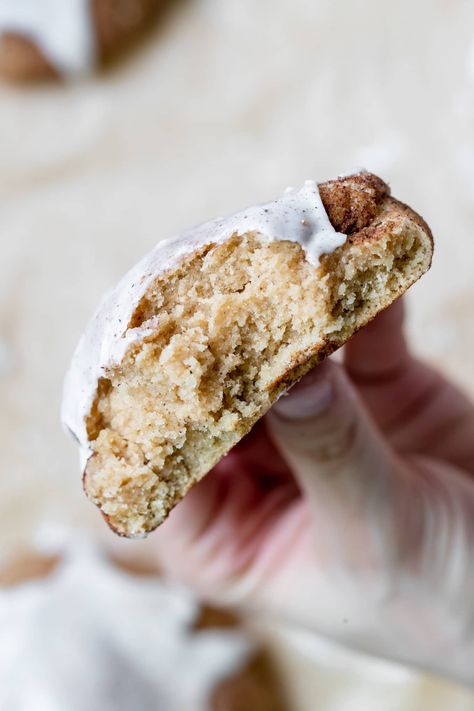 These giant chai cookies are full of cozy, warm chai spices like cardamom, cinnamon and nutmeg. They are thick and soft and require no chill time! Rolled in chai spices, baked, and topped with a drool-worthy vanilla bean glaze. Say hello to your new go-to cookie! #chaicookies #chaispice #chaispicedcookies #chaitea #cookies #christmascookies #christmasbaking #holidaydesserts #giantcookies #cookierecipe Chai Breakfast Cookies, Frosted Spice Cookies, Chai Spiced Desserts, Chai Eggnog Cookies, Vanilla Bean Cookies Recipes, Dirty Chai Cookies, Chai Tea Desserts, Gluten Free Chai Cookies, Chai Pastries