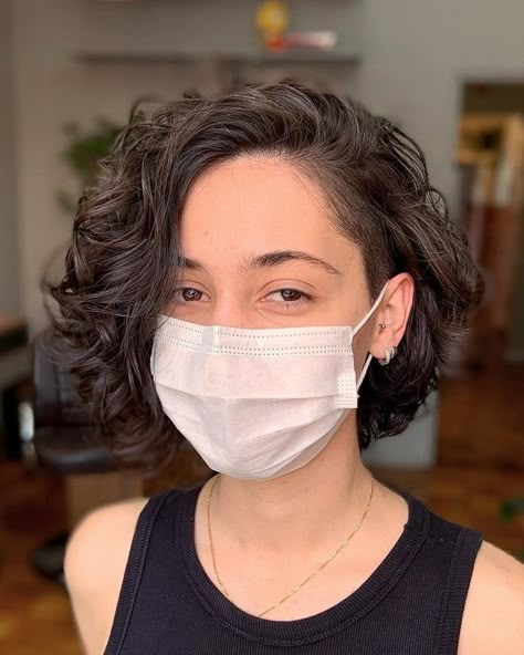 Subtle Shaved Side Hairstyles, Curly Bob With Shaved Side, Curly Bob Shaved Side, Subtle Undercut Women Bob, Short Wavy Hair Shaved Sides, Short Wavy Hair Undercut Woman, Subtle Side Shave, Undercut Curly Bob Haircut, Wavy Hair Undercut Woman